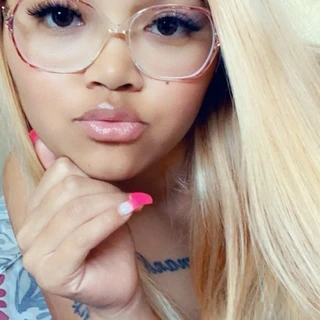 Leilani OnlyFans @leilanithai review (Leaks, Videos, Nudes)