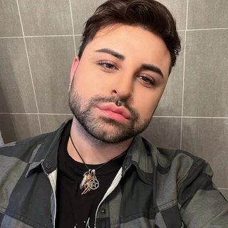 𝕓𝕒𝕞𝕓𝕚 OnlyFans @littlebambambi review (Leaks, Videos, Nudes)