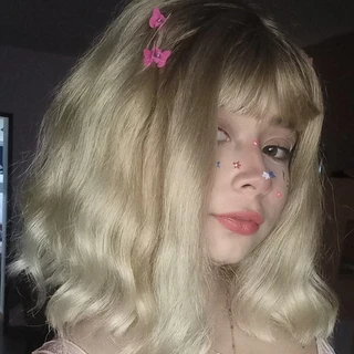 Lizzy OnlyFans @lizzy.cherry review (Leaks, Videos, Nudes)