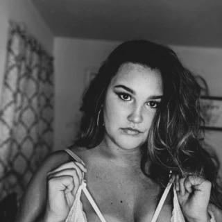 marie OnlyFans @marienadiamond review (Leaks, Videos, Nudes)