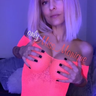 Miss Monique XO FREE