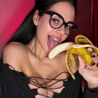 KrissTinnaa