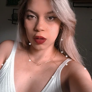 Aurora OnlyFans @petiteaurora review (Leaks, Videos, Nudes)