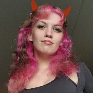 Pomme Bi OnlyFans @pommebii review (Leaks, Videos, Nudes)