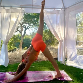 Sunshine Yoga Girl