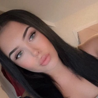 Emma OnlyFans @u282780478 review (Leaks, Videos, Nudes)