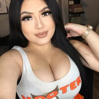 mami reena OnlyFans @xoxoreena review (Leaks, Videos, Nudes)