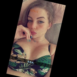 Sophie OnlyFans @yagurlxoxo review (Leaks, Videos, Nudes)